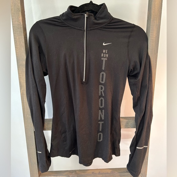 Nike 1/2 zip running shirt - Picture 1 of 3